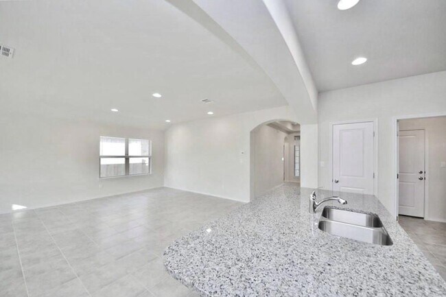 Building Photo - 1212 Matt Ln