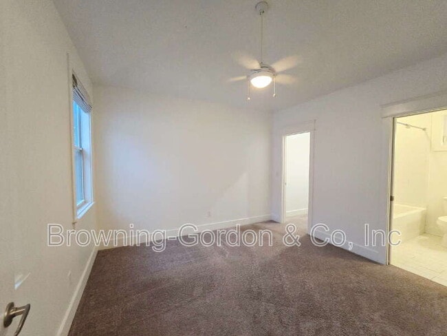 Building Photo - 6539 Thunderbird Dr