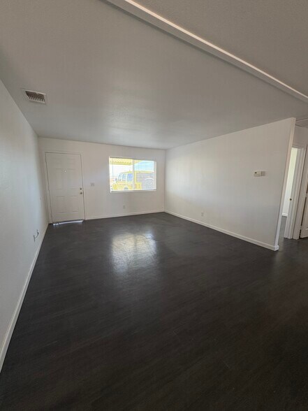 Building Photo - 73538 Sun Valley Dr