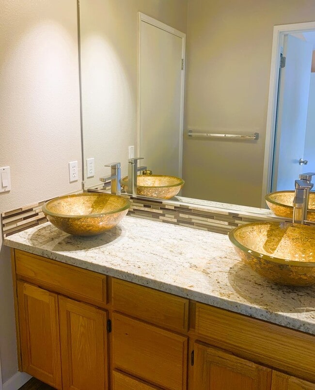 Building Photo - 1790 Stone Creek Dr