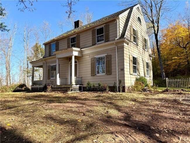 Building Photo - 221 Centennial Farm Ln