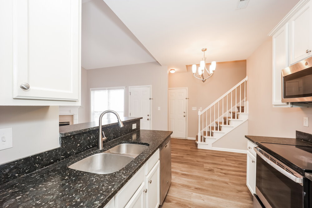 Building Photo - 54 Cottage Ln