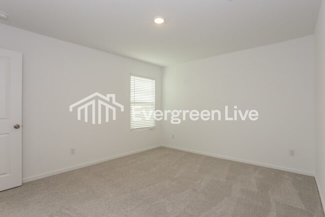 Building Photo - 1008 Calley Pear Trl