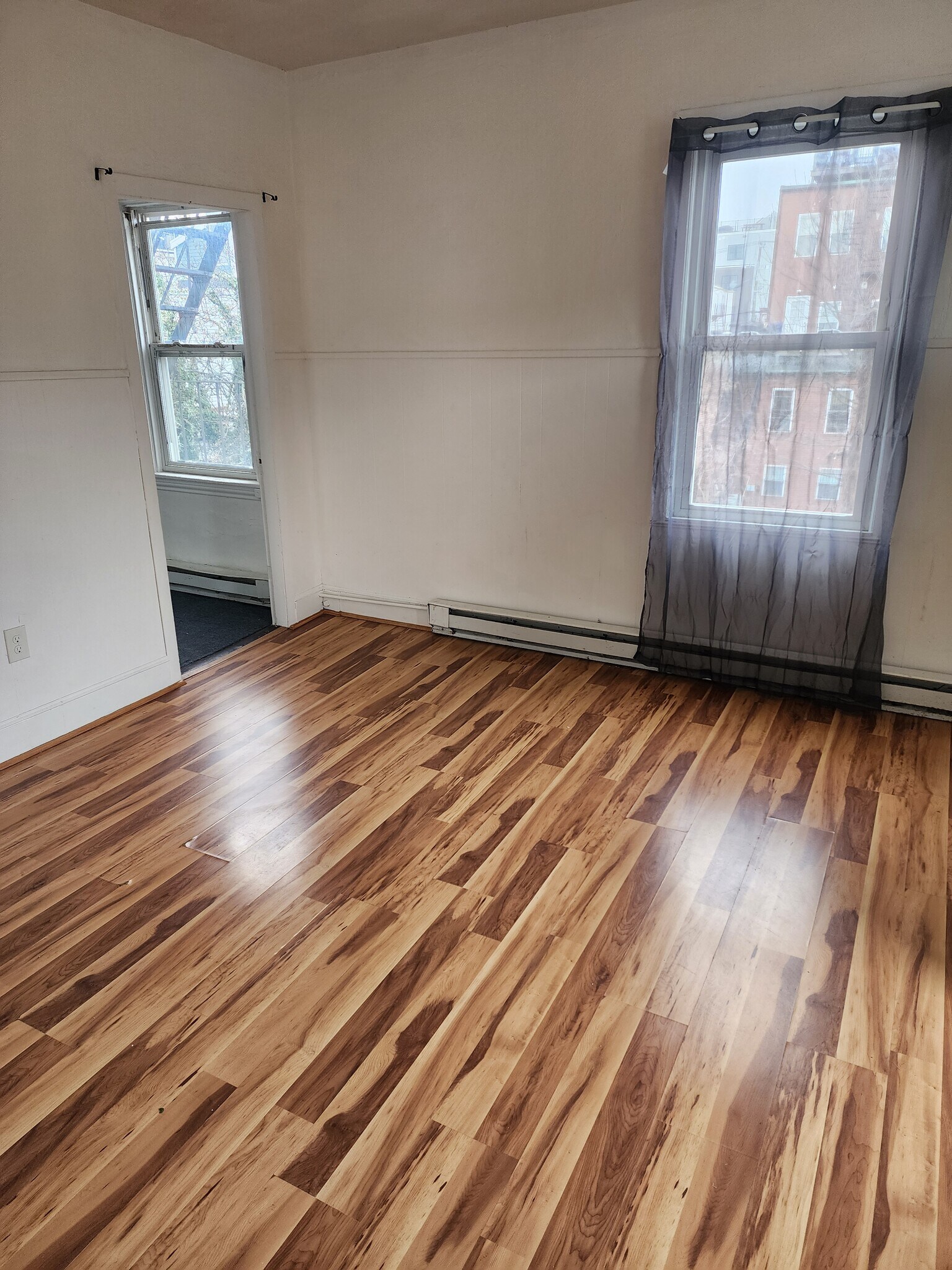 Building Photo - 49 Everett St