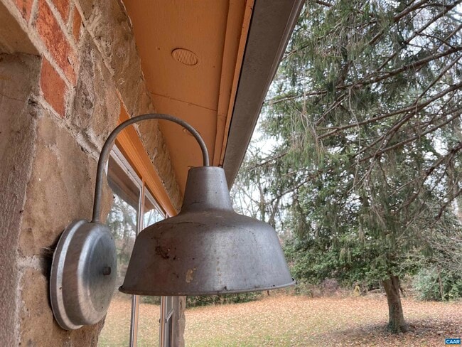 Building Photo - 301 Georgetown Ln