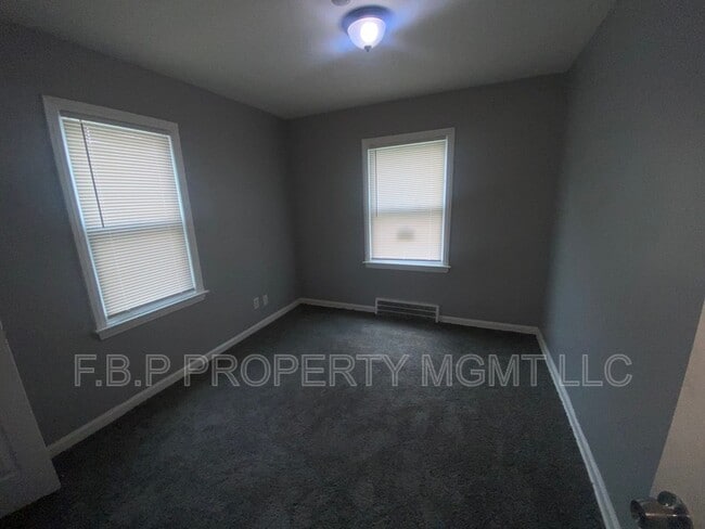 Building Photo - 4396 Neff Ave