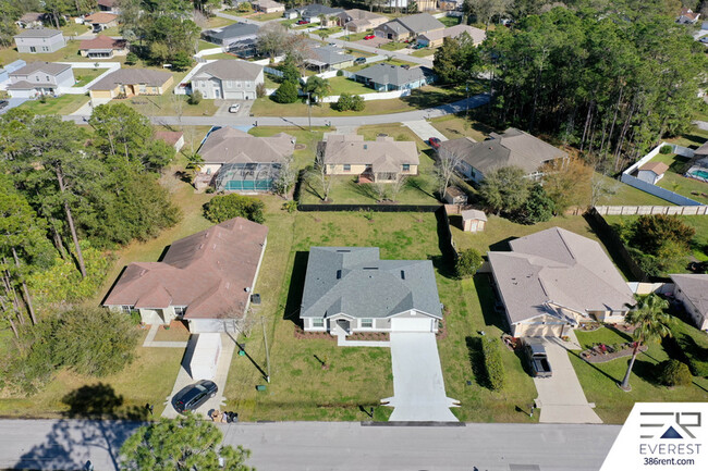 Building Photo - 18 Bressler Ln