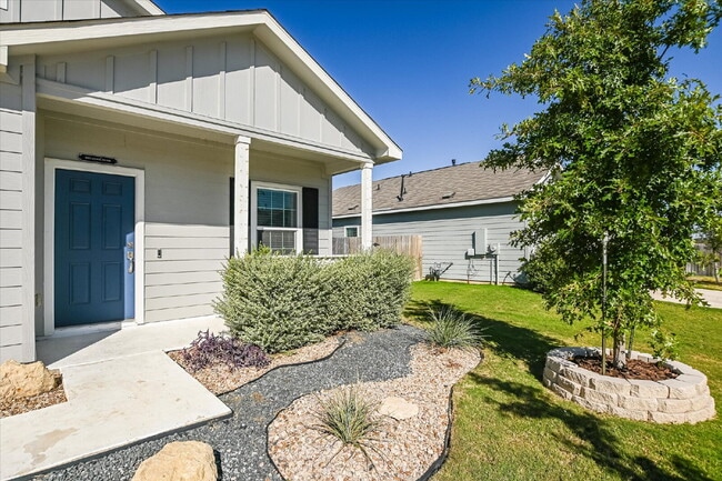 Building Photo - 108 Akela Wy