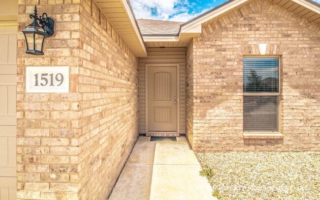 Building Photo - 1519 Rattler Ln