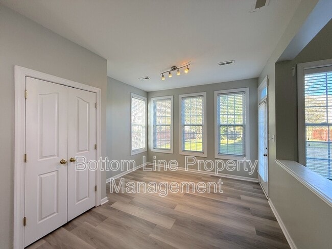 Building Photo - 12430 McAllister Park Dr