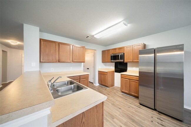 Building Photo - 2108 Boyer Dr
