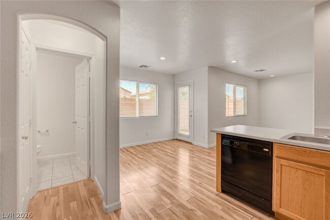 Building Photo - 7443 Ademar St