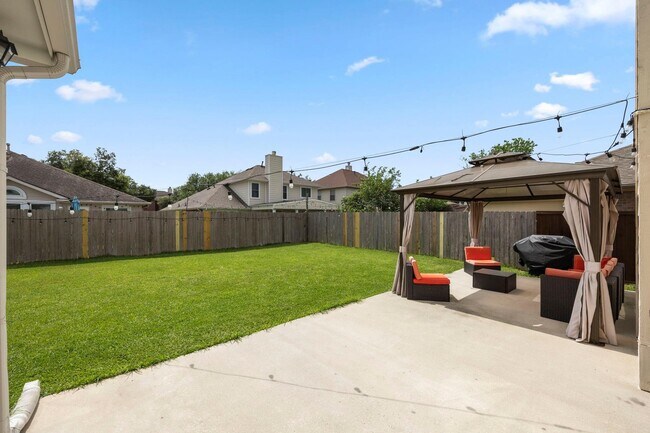 Building Photo - 16315 Scotch Hollow Ln