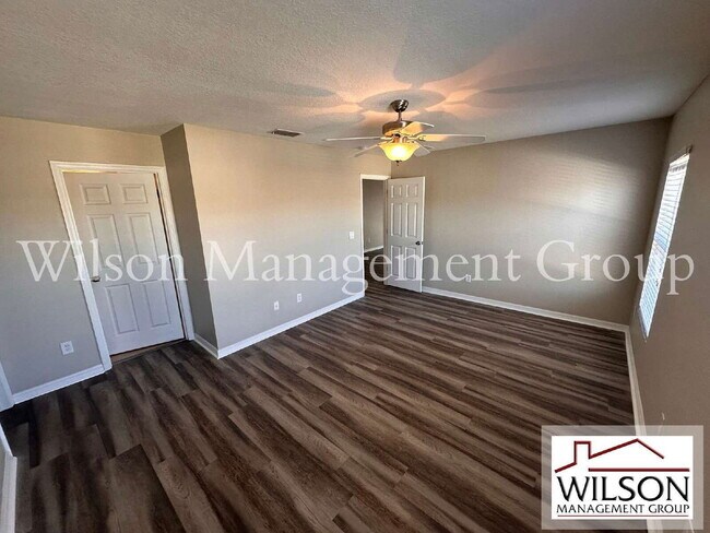 Building Photo - 512 Bella Rosa Cir