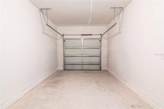 Building Photo - 205 Mandovi St