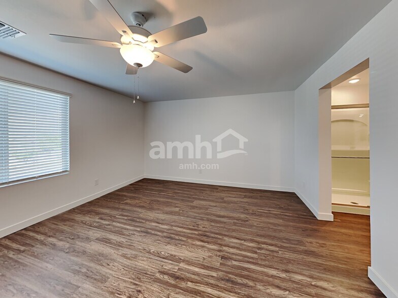 Building Photo - 10526 W Atlantis Wy