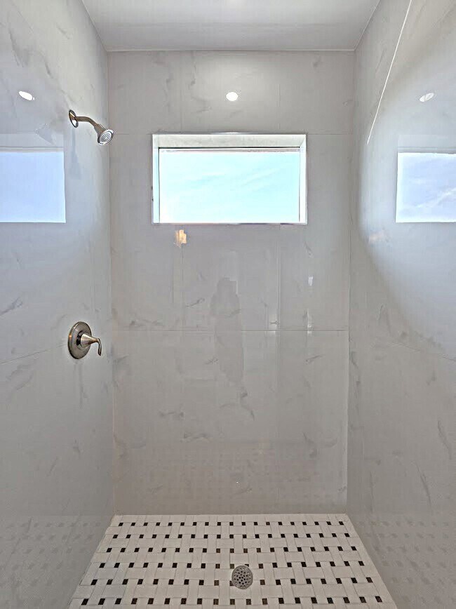 Building Photo - 3717 16th St W