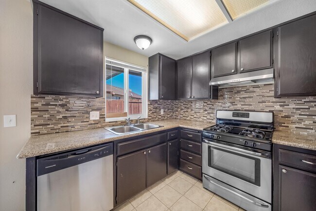 Building Photo - 81402 Palmwood Dr