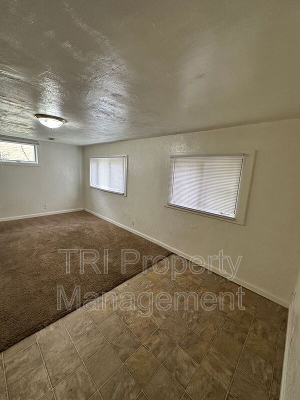 Building Photo - 1532 14th Ave