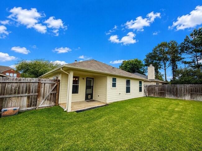 Building Photo - 15842 Little Miss Creek Dr