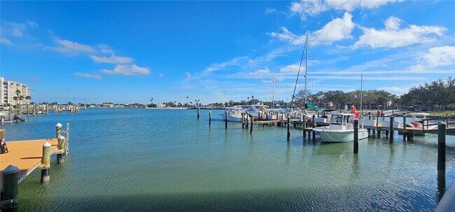 Building Photo - 10355 Paradise Blvd