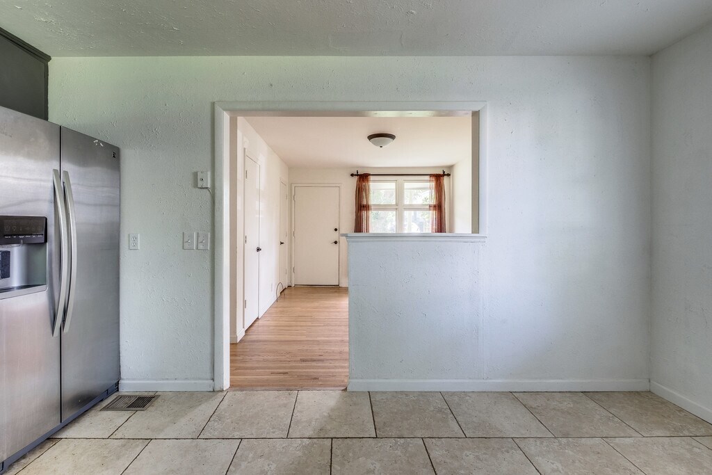 Building Photo - 2409 N 16th St
