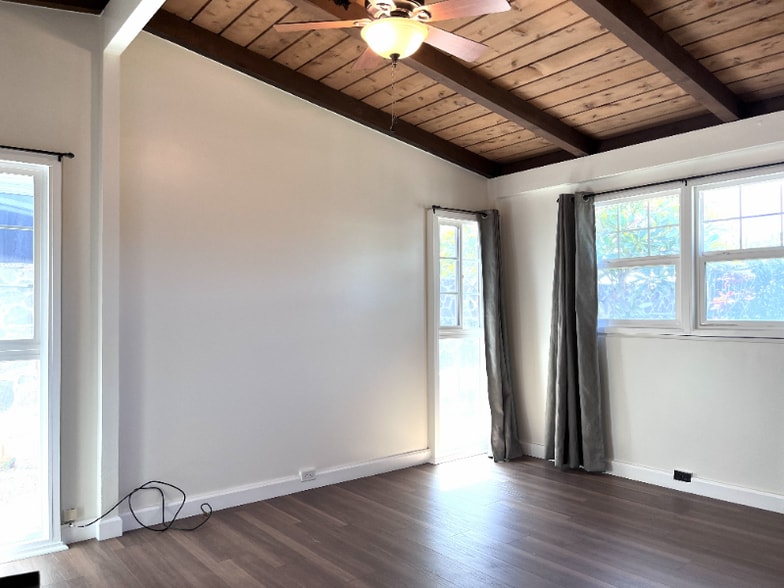 Building Photo - 201 Anapalau St