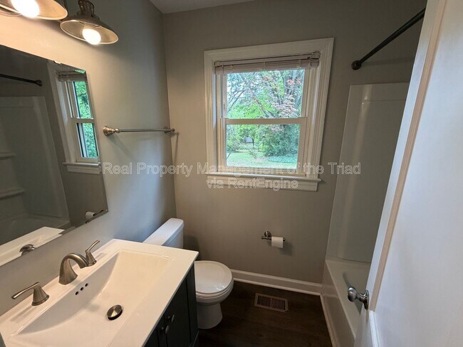 Building Photo - 2331 W Cornwallis Dr