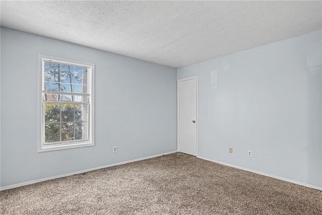 Building Photo - 1603 Augusta Dr