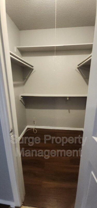 Building Photo - 6721 Loma Vista Dr