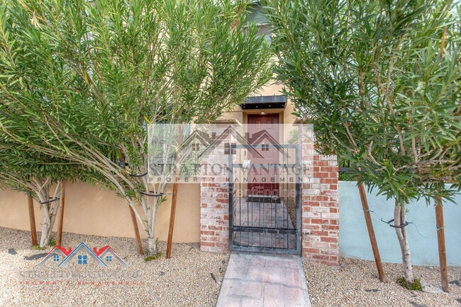 Building Photo - 1406 W Main St