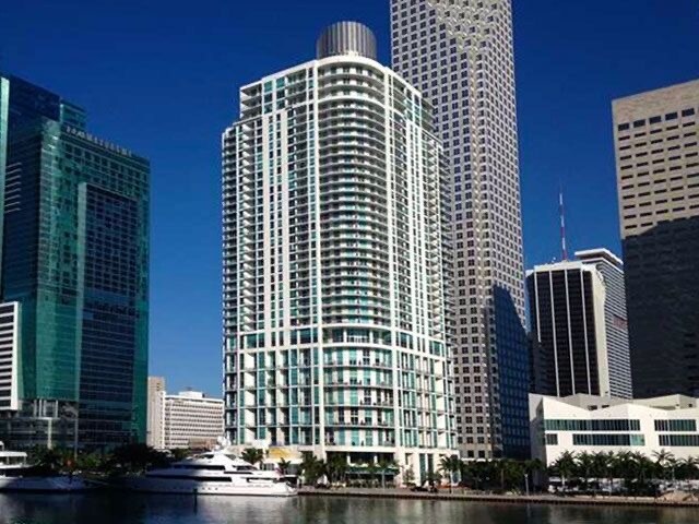 Building Photo - 300 S Biscayne Blvd