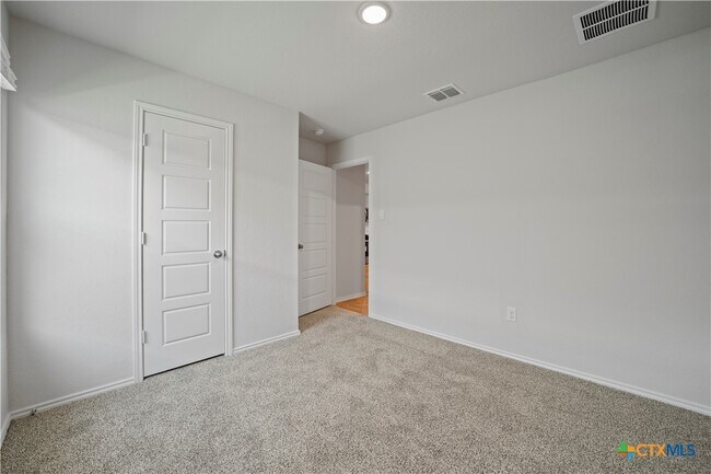 Building Photo - 465 Payton Dr