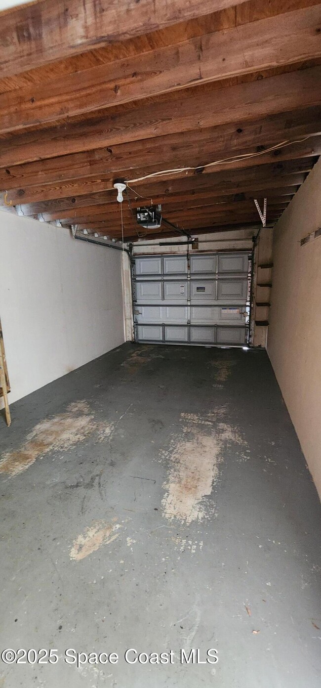 Building Photo - 8740 Lantana Ct
