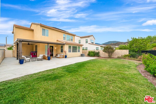 Building Photo - 25151 Golden Maple Dr