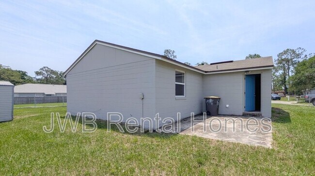 Building Photo - 5202 La Ventura Ct E