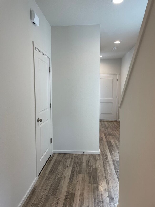 Building Photo - Spacious Vancouver Home in Cul-De-Sac With A Loft & Premium Deck!