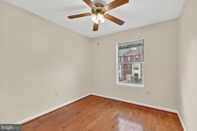 Building Photo - 6076 Heatherwood Dr