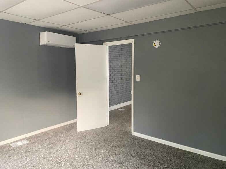 Building Photo - 4107 Frederick Ave