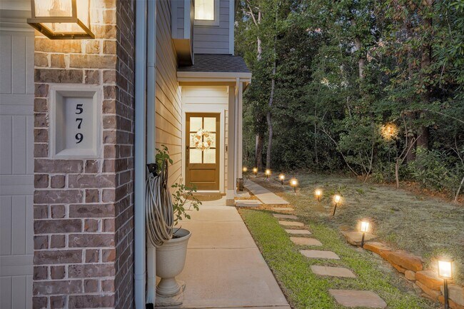 Building Photo - 579 Longleaf Pine Dr