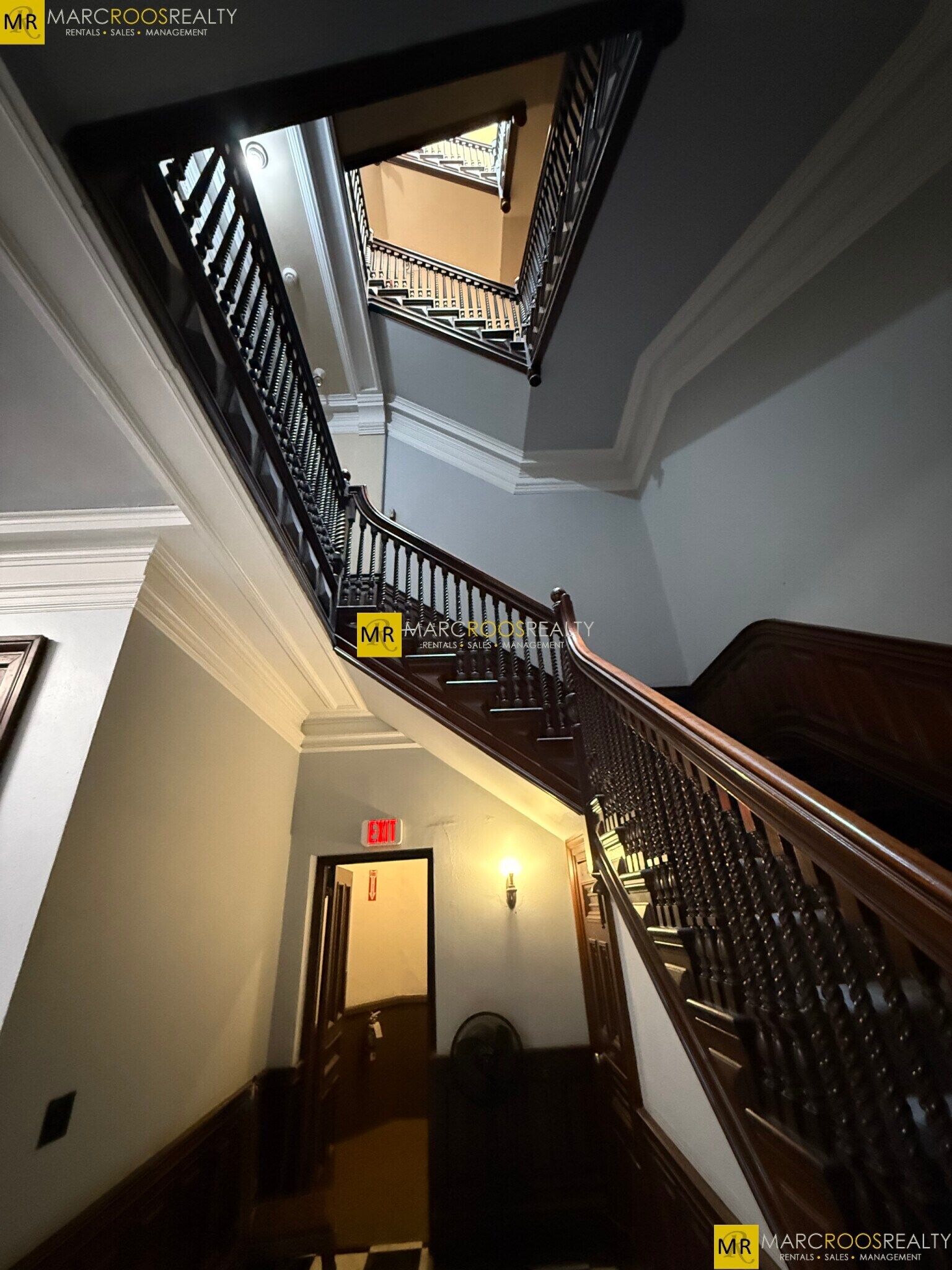 Building Photo - 406 Beacon St