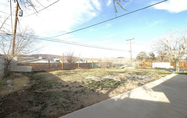 Building Photo - 1625 Sunrise Rd