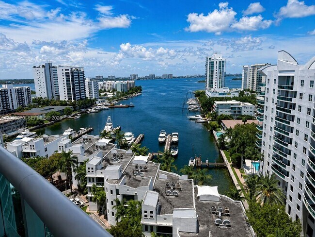 Building Photo - 7900 Harbor Island Dr