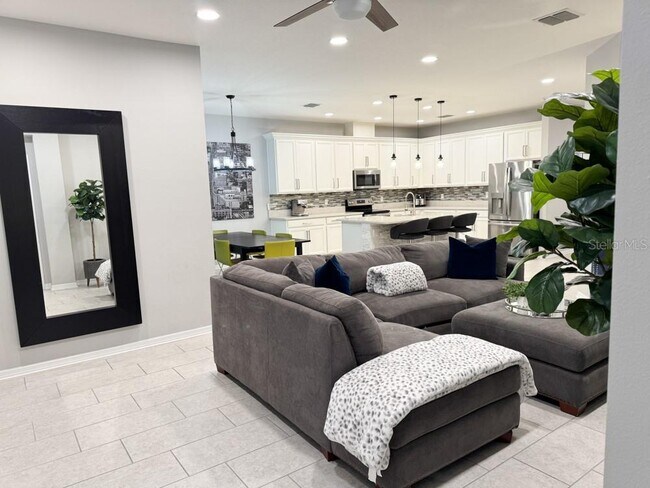 Building Photo - 1738 Farmstead Ln