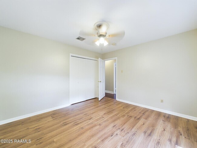 Building Photo - 232 Thibodeaux Dr