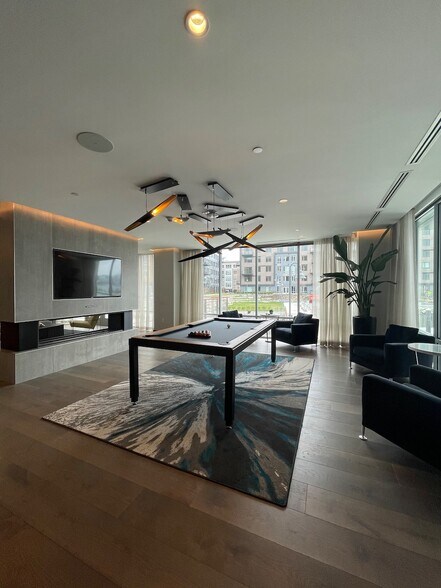 Building Photo - 45 Lewis St