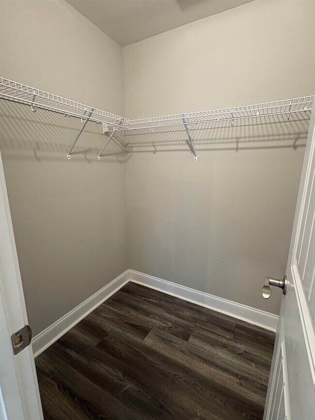 Building Photo - 104 Ringding Dr