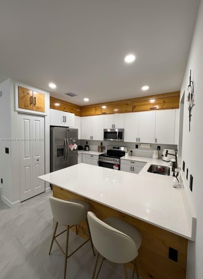 Primary Photo - 23252 SW 128th Ave