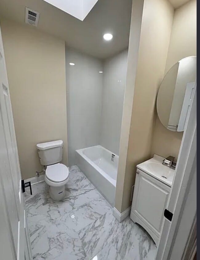 Building Photo - 5751 Walton Ave