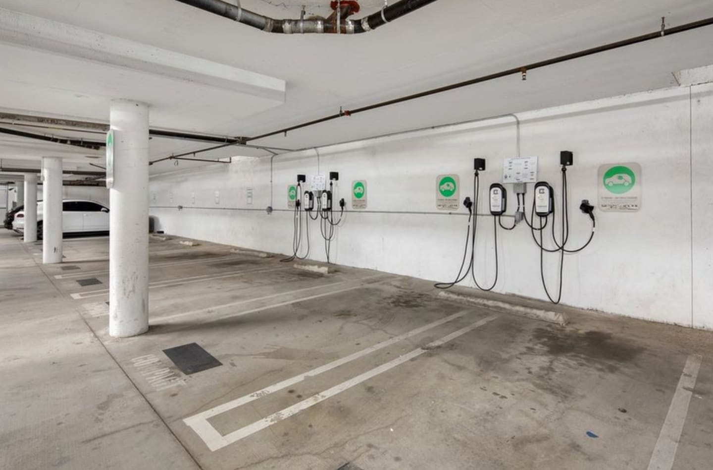 Building Photo - 4215 Glencoe Ave